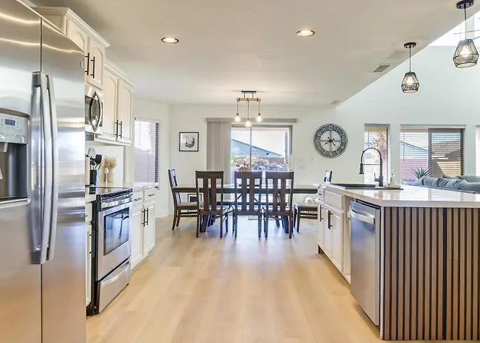 Holiday home Spacious San Tan Valley W/ Private Outdoor Oasis