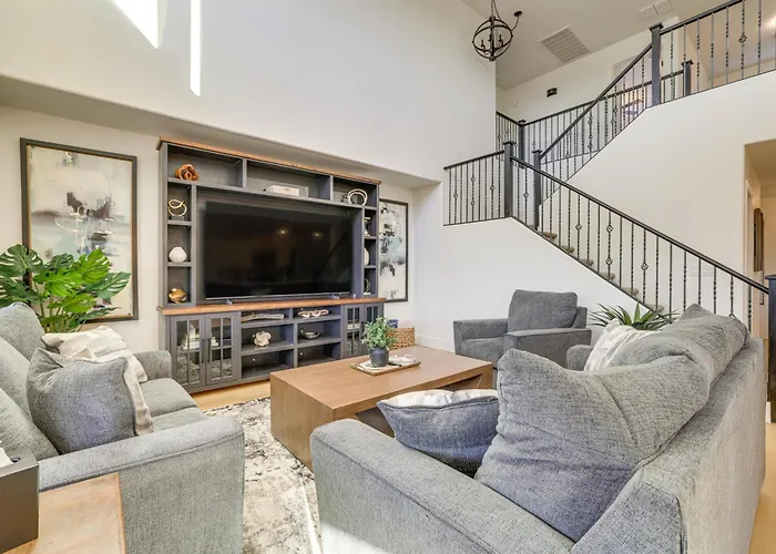 Spacious San Tan Valley W/ Private Outdoor Oasis * Magma