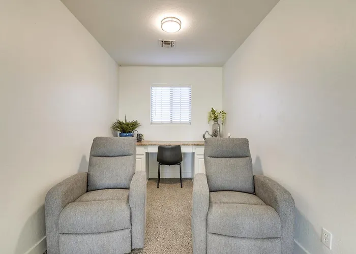 Spacious San Tan Valley W/ Private Outdoor Oasis * Magma