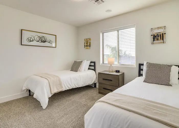 Spacious San Tan Valley W/ Private Outdoor Oasis *