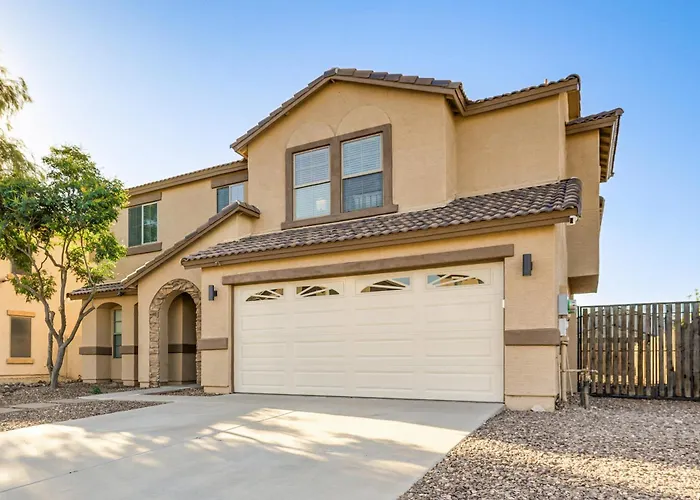 Spacious San Tan Valley W/ Private Outdoor Oasis *