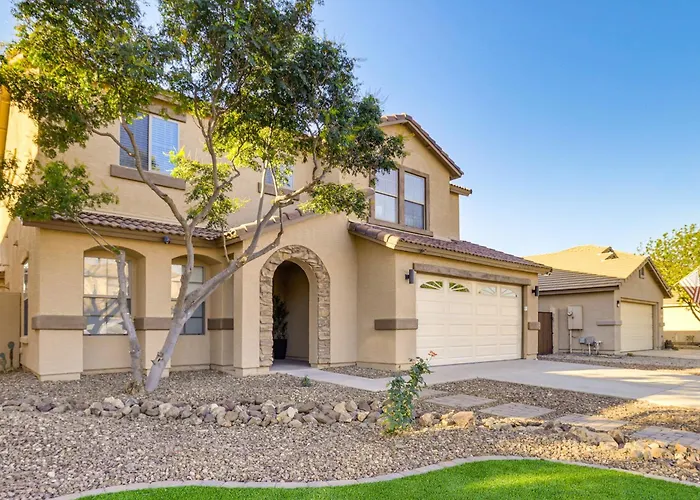 Spacious San Tan Valley W/ Private Outdoor Oasis Holiday home
